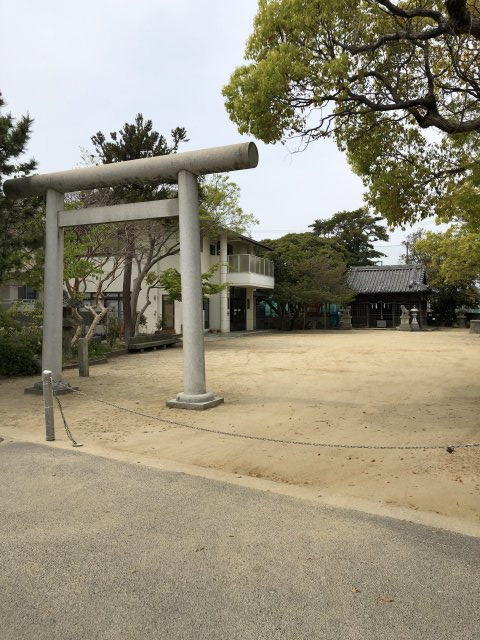 上物部ー土地２区画の周辺|洲本高校の神社へ行く方向　前を通ります