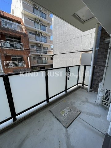 ブリリアント扇町公園のバルコニー|開放的で明るい空間を演出してくれるバルコニーです