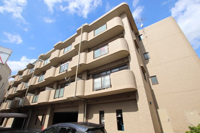 ４階建て全２０戸の鉄筋コンクリートマンション