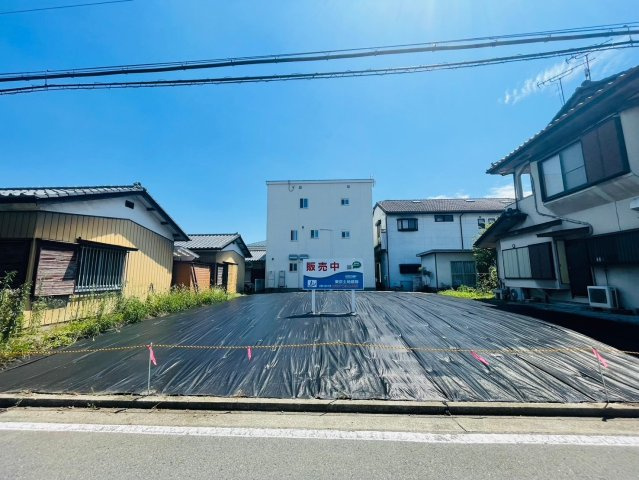 高崎市上中居町　売地の前面道路含む現地写真