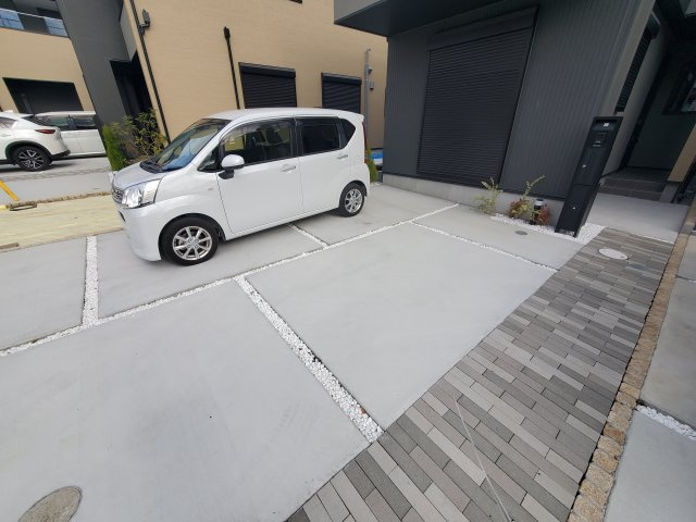 加倉貸家の駐車場|車をお持ちの方に嬉しい駐車場付きの物件です