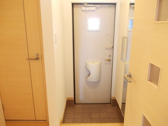 ミルト　ブリーゼ の玄関