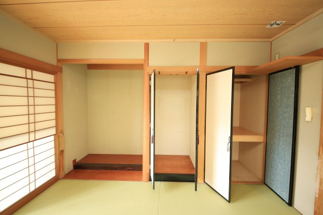 名古屋市緑区桶狭間森前の一戸建ての和室