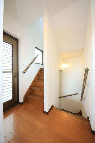 名古屋市緑区桶狭間森前の一戸建ての居間・リビング