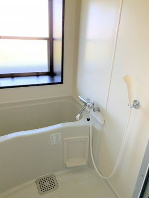 【浴室】 | シャトーコスモスⅡ | 日々の疲れを癒すお風呂付です。同等タイプです。