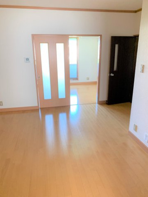 【洋室】 | シャトーコスモスⅡ | 個人の部屋や寝室として使える洋室です。同等タイプです。