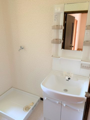 【独立洗面台】 | シャトーコスモスⅡ | 独立洗面台、朝の身支度には欠かせません。同等タイプです。