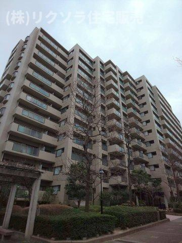 オークヒルズ香里弐番館の外観|新しい生活にいかがでしょうか？外観はお住まいの顔になります。こだわりたいポイントですね。水回りリフォームやリノベーションも承ってます。
■現地見学・資金計画相談・住宅ローン相談もお問合せ受付中■