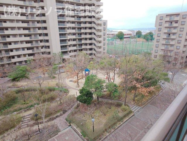 オークヒルズ香里弐番館の展望|日当たり通風良好です
■物件内覧・資金計画相談・住宅ローン相談、リフォーム相談、お問合せ受付中■
※当日・翌日のご内覧、ご相談はお電話でのお問合せがスムーズです！