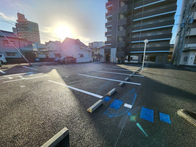 熊本市東区月出２丁目の賃貸マンションの駐車場