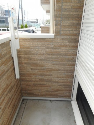 【バルコニー】 | オルキスコート | 暖かな日差しのふりそそぐバルコニー