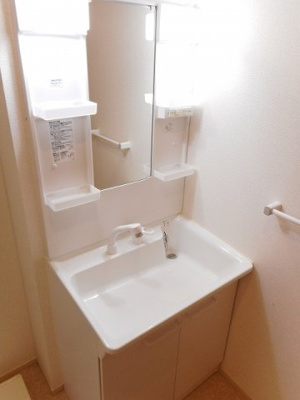 【洗面所】 | オルキスコート | ゆったりとスペースのある洗面所