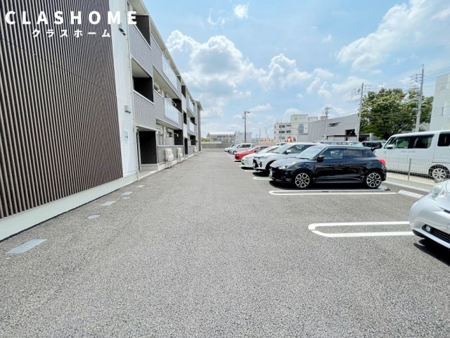 ＧＲＡＮＤ　Ｄ－ＲＯＯＭ上重原　　刈谷市近郊の賃貸はクラスホーム刈谷店の駐車場