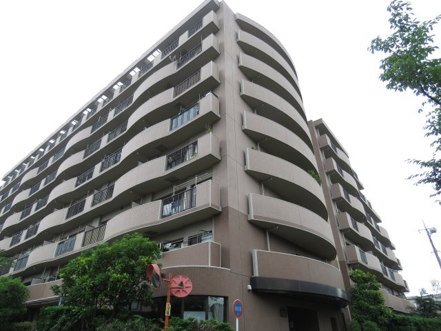 モアステージ川越グランデュールの外観