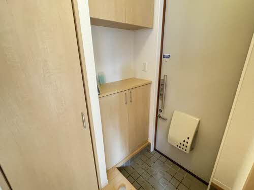 熊本市中央区本荘５丁目のアパートの玄関