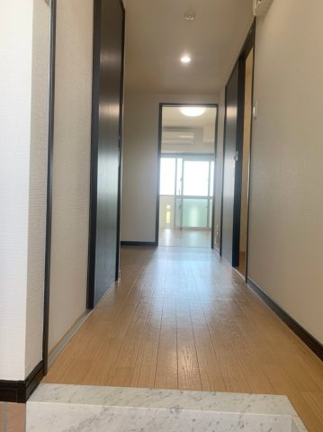 【玄関】 | プランドール三原 | ※退去前の為、写真と現状が異なる場合がございます