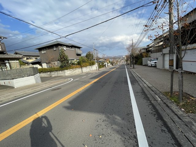 各務原市尾崎北町７丁目の前面道路含む現地写真