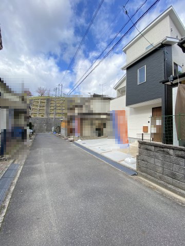 中古戸建　上安3丁目の前面道路含む現地写真