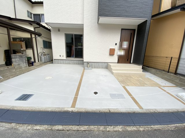 中古戸建　上安3丁目の駐車場