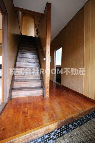 山野内貸家(2階建)の玄関|ゆったりとした玄関です