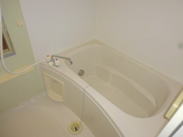 コンフォート東塚Ｇの浴室|追い焚きバス