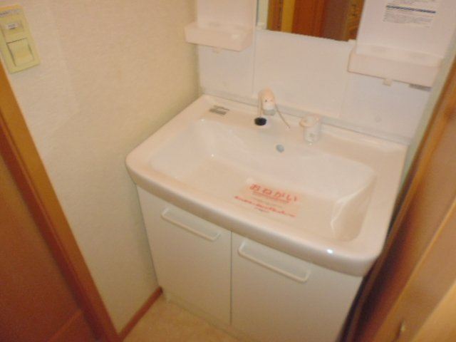 コンフォート東塚Ｇの独立洗面台|洗髪洗面化粧台