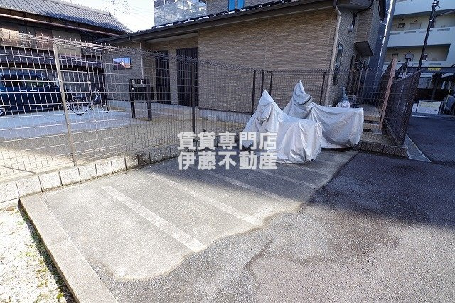 S-FORT浄心の駐車場