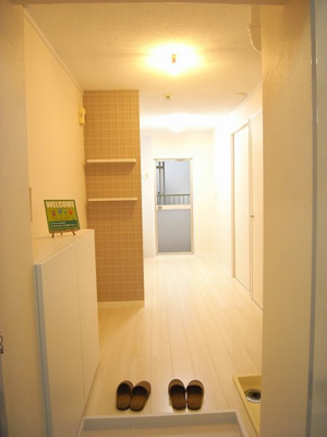 【玄関】 | クオーレオオグス | 別号室の写真になります。現況優先。