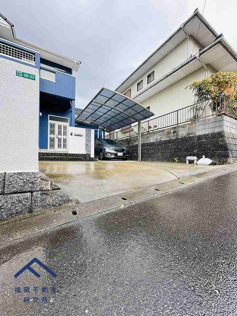 糟屋郡宇美町ひばりが丘３丁目　戸建ての駐車場
