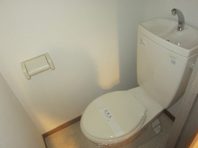 【トイレ】 | サニーコート大橋 | 別号室の写真になります。現況優先。