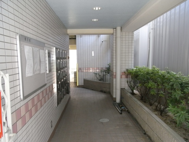 サンハウス御影本町のエントランス