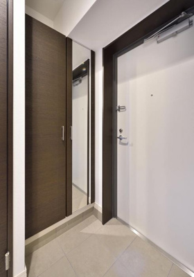 【玄関】 | LIBTH吉塚 | 別号室の写真になります。現況優先。