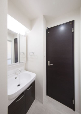 【洗面所】 | LIBTH吉塚 | 別号室の写真になります。現況優先。