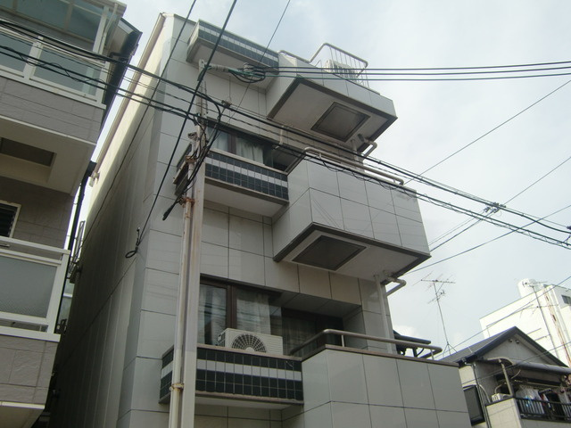 サンロイヤル王子の外観