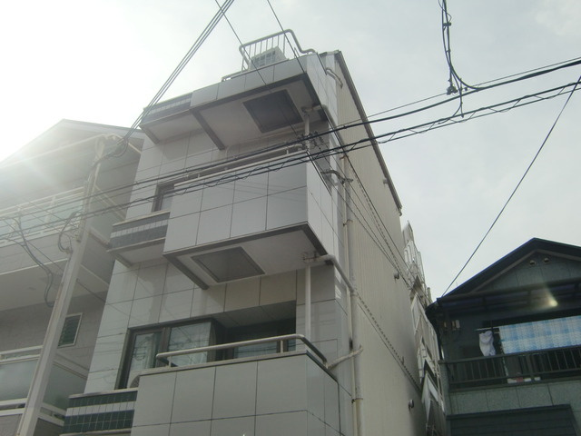 サンロイヤル王子の外観