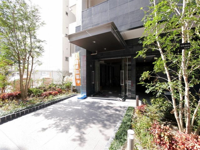 LiveCasa本町のエントランス