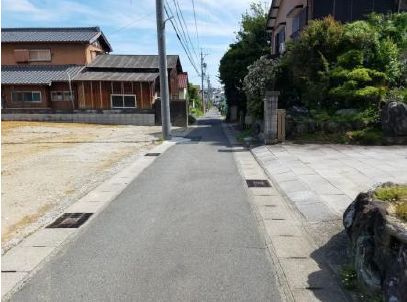 知多郡武豊町字桜ヶ丘3丁目　A号地の前面道路含む現地写真