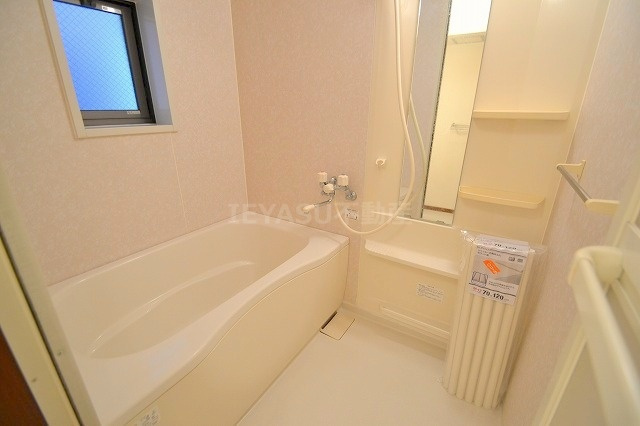 広島市西区己斐本町２丁目のアパートの浴室