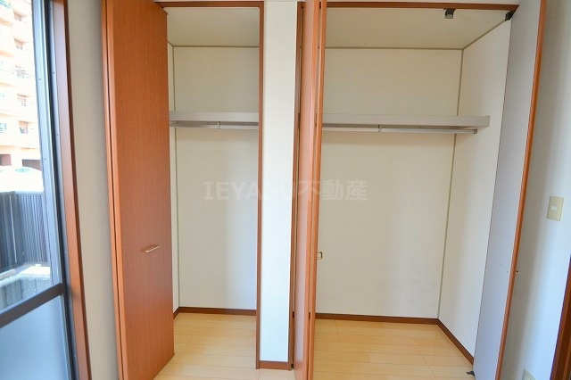 広島市西区己斐本町２丁目のアパートの収納