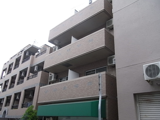 エクセレント坂田の外観