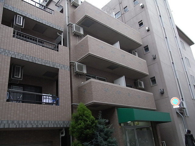 エクセレント坂田の外観