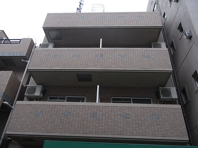 エクセレント坂田の外観