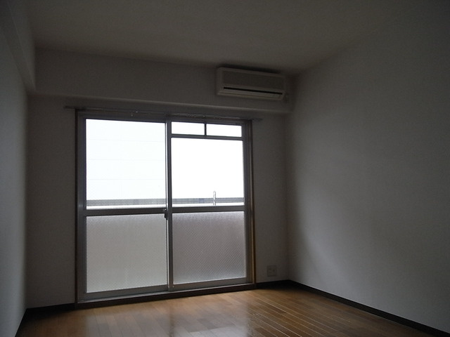 エクセレント坂田の居間・リビング