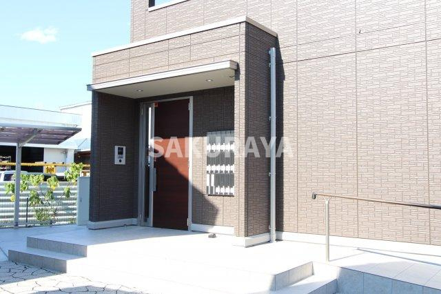 セジュール富久のエントランス