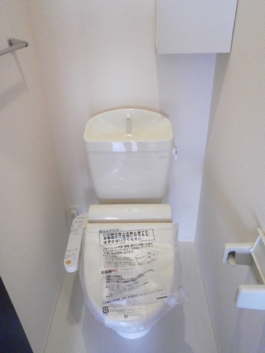 パレスプリメーロのトイレ|落ち着いた色調のトイレです