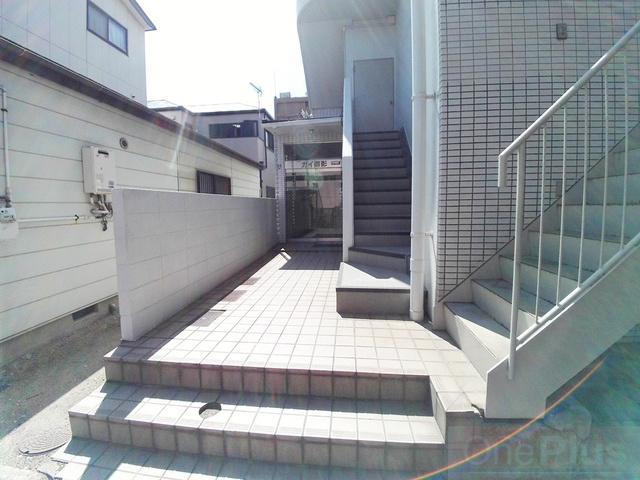 ガイ御影のエントランス