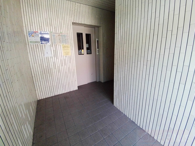ガイ御影のエントランス