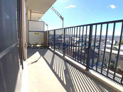 【バルコニー】 | ウインベルコーラス狭山ヶ丘 | バルコニー　
奥行きがあり日当たりも良好♪洗濯物もたっぷり干せそうですね