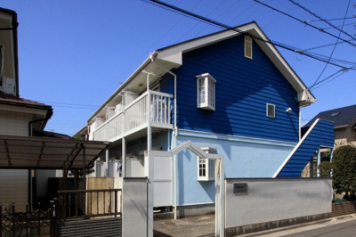 【外観】 | ウエストウイング | 閑静な住宅街で日当り良好です。