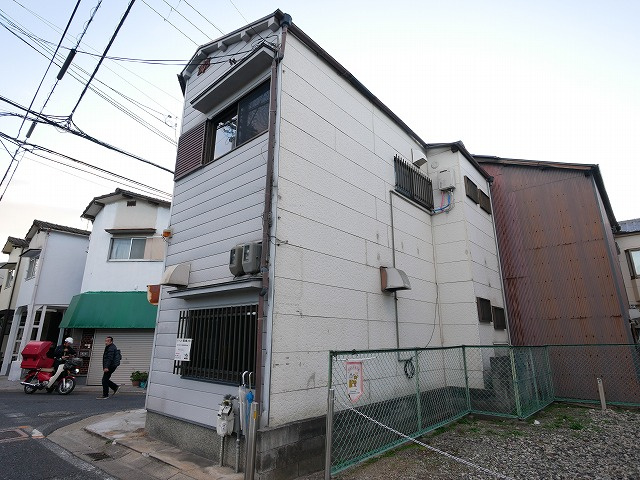 和田貸店舗の外観